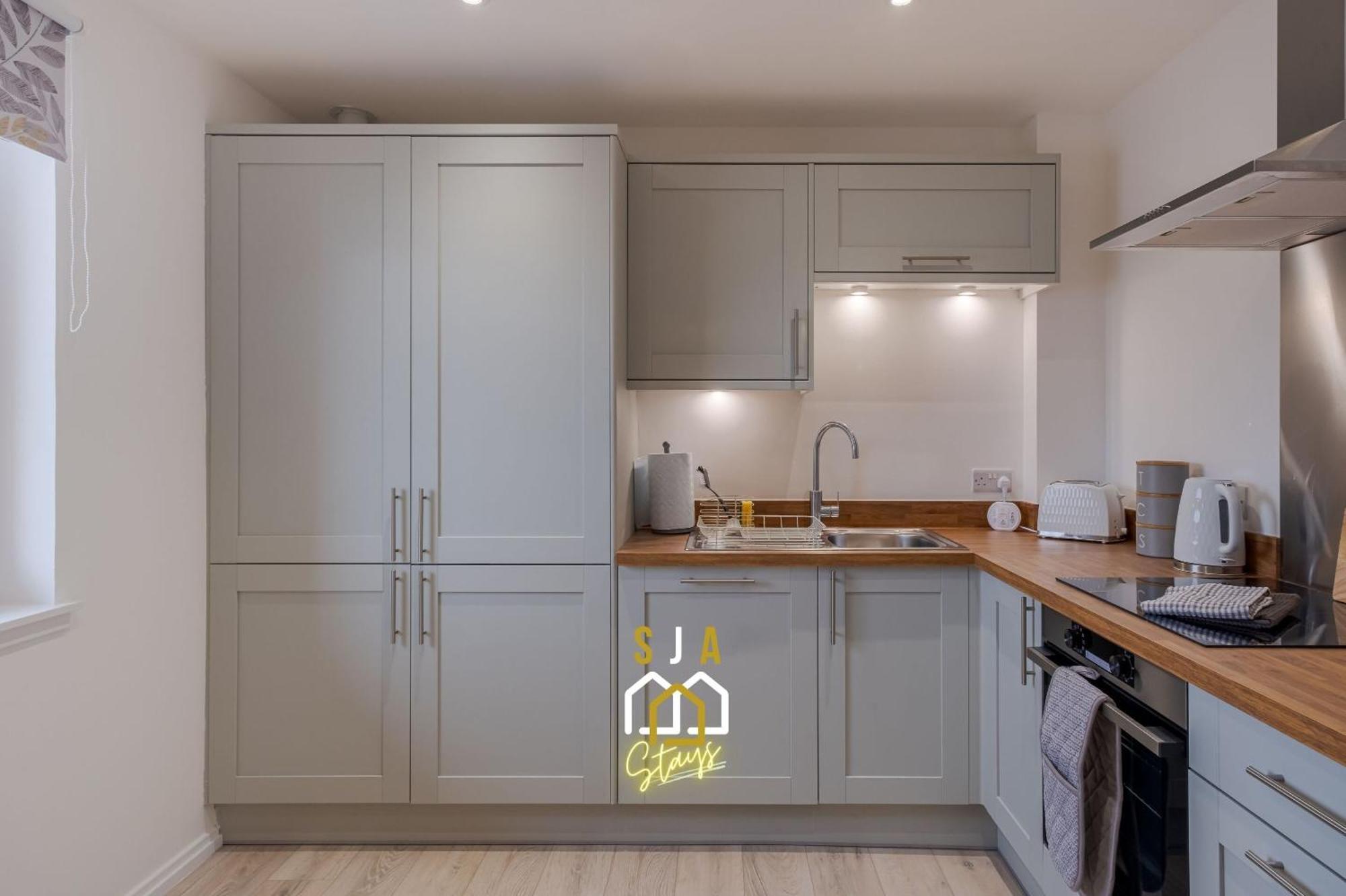 Merkland - Sja - Modern 2 Bed Apartamento